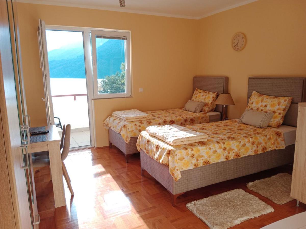 פלוזינה Studio Apartman D&S מראה חיצוני תמונה